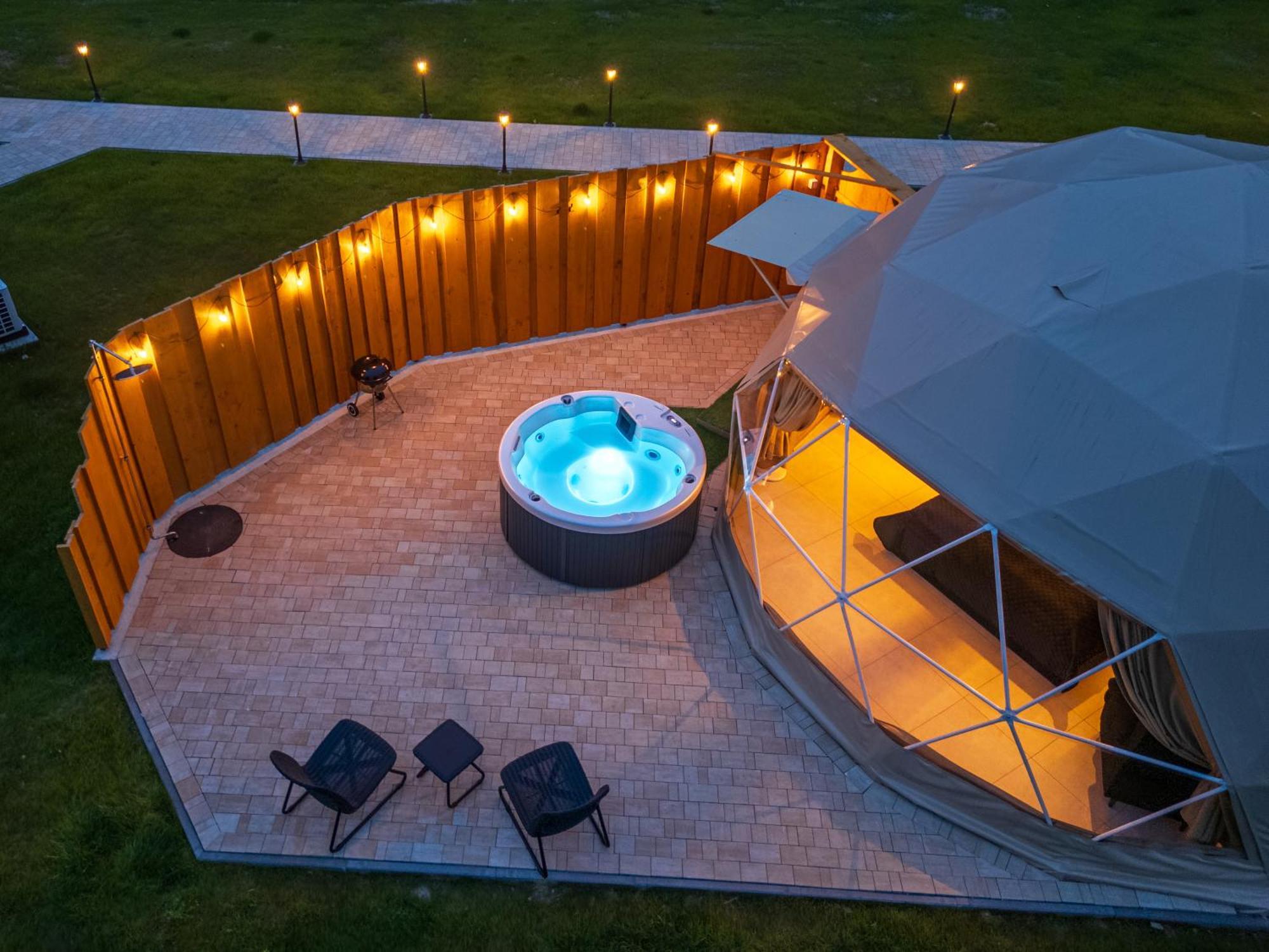 فندق Diamond Glamp & Jacuzzi زاكوباني المظهر الخارجي الصورة