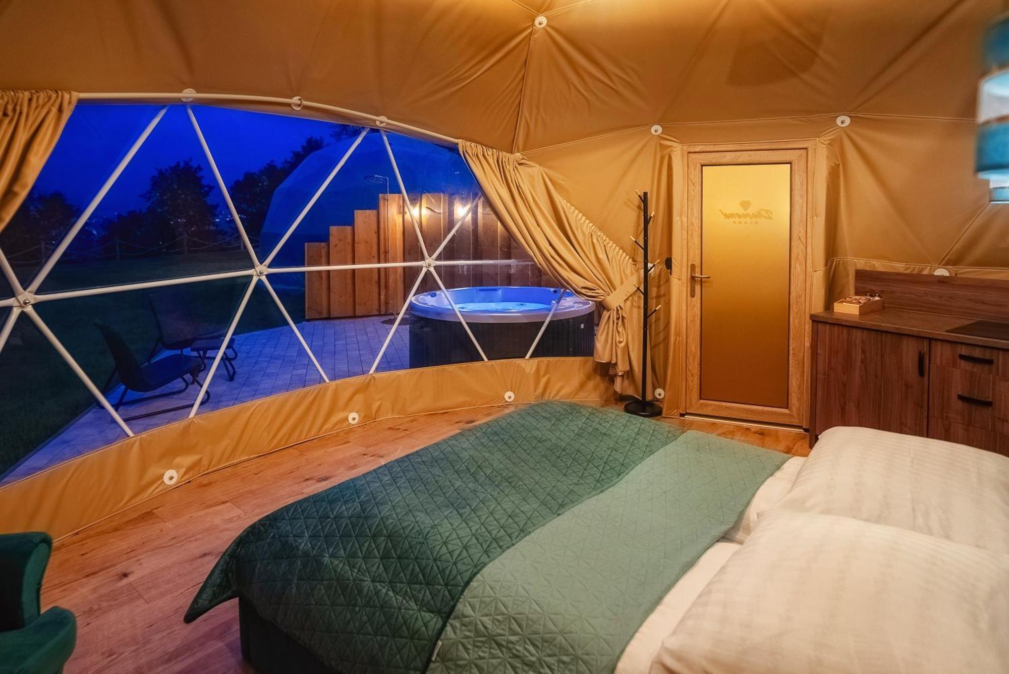 فندق Diamond Glamp & Jacuzzi زاكوباني المظهر الخارجي الصورة